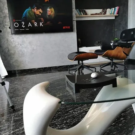 Onyx Apartment *